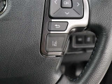レーンディパーチャーアラート(LDA)車線逸脱防止支援システムが装備されています。