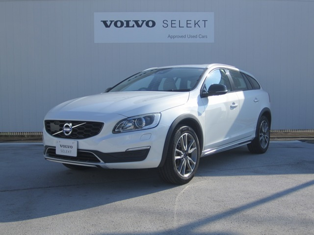 V60クロスカントリーD4 クラシック ディーゼル