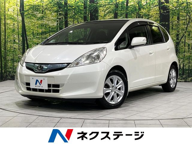 フィットハイブリッド1.3 ナビプレミアムセレクション