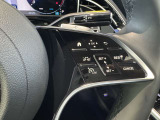 ステアリングシフトが装備されております。ステアリングから手を離さずにシフトチェンジができます。マニュアルモードをご選択頂くことにより、よりアグレッシブな走行が可能となります