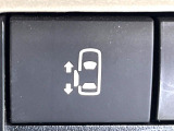 【パワースライドドア】スマートキーや運転席のスイッチでスライドドアの開閉が可能♪電動だから力を入れてドアを開ける必要が無く、小さいお子様でも、重い荷物を持っている時もラクに開け閉めできます♪