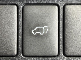 【パワーバックドア】スマートキーや運転席のボタンを押すだけでリアゲートが自動で開閉します!荷物を持っている時や、高い位置にあるバックドアを閉める際に便利な機能です♪