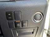 気になる車はすぐにお問い合わせください!画面右側の0066から始まる無料ダイヤルからお問い合わせ下さい!専門スタッフがお車のご質問にお答えいたします!
