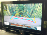 【バックカメラ】駐車時に後方がリアルタイム映像で確認できます。大型商業施設や立体駐車場での駐車時や、夜間のバック時に大活躍!運転スキルに関わらず、今や必須となった装備のひとつです!