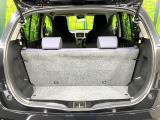 積み下ろしのしやすいデッキにはたっぷりと荷物を積み込んでいただけます。遊びから仕事まで、様々なシーンで頼れます♪