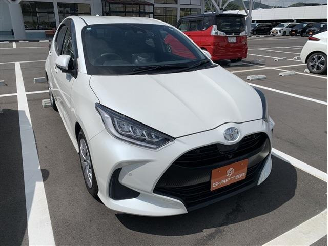 ヤリス 1.5 Z 純正8インチディスプレイオーディオ バック