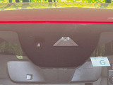 【スマートシティブレーキサポート】低速走行中に前方の車両等を認識し、衝突しそうな時は警報とブレーキで衝突回避と被害軽減をアシスト。より安全にドライブをお楽しみいただけます。