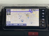 【純正7インチナビ】専用設計で車内の雰囲気にマッチ!ナビ利用時のマップ表示は見やすく、いつものドライブがグッと楽しくなります!