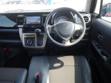 気になる車はすぐにお問い合わせください!画面右側の0066から始まる無料ダイヤルからお問い合わせ下さい!専門スタッフがお車のご質問にお答えいたします!
