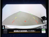 後方確認に便利なバックカメラ装備!!バックカメラにはガイド線を表示することも可能で、狭い駐車場や後方が確認しづらい場所に駐車するときや、車を切り返す時に便利な装備です!