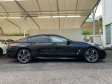 ★BMWエマージェンシーサービス:24時間、様々なトラブルの応急処置のアドバイス、出張修理やレッカー手配、お客様の交通手段やホテルの確保、そして場合によっては、その費用までをも負担するというサービスで