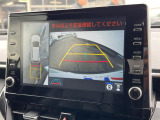 【パノラミックビューモニター】専用のカメラにより、上から見下ろしたような視点で360度クルマの周囲を確認することができます☆死角部分も確認しやすく、狭い場所での切り返しや駐車もスムーズに行えます。
