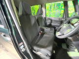 運転席シート廻りは使用感も少なく、良好な状態となっています。丁寧に使われていたことがよくわかりますね。