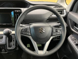 【純正革巻きステアリング】上質な革を使用することで、手にしっかり馴染みとても運転しやすいハンドルです♪