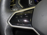 Travel Assist。設定した速度を上限に自動で加減速し、一定の車間距離,およ走行レーンを保つことでロングドライブの疲労を軽減します。