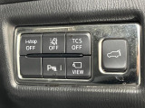 【i-ACTIVESENSE】走行中に前方の車両等を認識し、衝突しそうな時は警報とブレーキで衝突回避と被害軽減をアシスト。より安全にドライブをお楽しみいただけます。