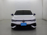 VWは小さな車も、大きな車も、平等です。クラスによって品質や安全性に差を付けない。ボディ剛性と精度、重厚なドアの音はどの車種も共通です。是非一度体感してみて下さい。