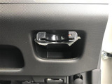 気になる車はすぐにお問い合わせください!画面右側の0066から始まる無料ダイヤルからお問い合わせ下さい!専門スタッフがお車のご質問にお答えいたします!