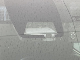 【トヨタセーフティセンス】走行中に前方の車両等を認識し、衝突しそうな時は警報とブレーキで衝突回避と被害軽減をアシスト。より安全にドライブをお楽しみいただけます。