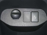 ネッツトヨタ静浜は”キレイ”にこだわっています。特設サービス工場で、新しく生まれ変わった車!内装・外装の徹底的な掃除、シートを外してニオイの元まで消臭・除菌、見えにくいエンジンルーム内もキレイ!