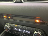 【シートヒーター】寒い日に重宝するシートヒーター!エアコンより早く温まってくれるので寒がりの人も安心ですね♪エアコンの温風は乾燥するから苦手、という方にもをおすすめです。