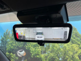 【デジタルインナーミラー】後席の大きな荷物や同乗者で後方が確認しづらい時でも安心!カメラが撮影した車両後方の映像をルームミラー内に表示。クリアな視界で状況の確認が可能です!