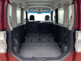 もっと荷物を載せたいときは、後部座席を倒して、このようにアレンジできます!