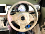 【純正革巻きステアリング】上質な革を使用することで、手にしっかり馴染みとても運転しやすいハンドルです♪