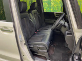 運転席シート廻りは使用感も少なく、良好な状態となっています。丁寧に使われていたことがよくわかりますね。