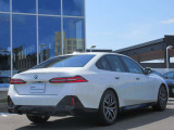 名鉄AUTOオリジナルコーティングMコートをはじめウインドフィルム施工、ドライブレコーダー取付、BMWパフォーマンスアクセサリーなど各種承ります。