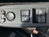 パワーウインドウスイッチです。