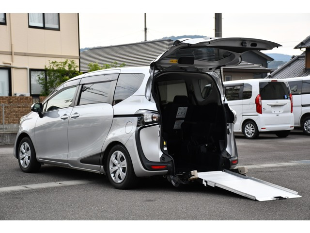 シエンタ1.5 X ウェルキャブ 車いす仕様車 タイプI 助手席側セカンドシート付
