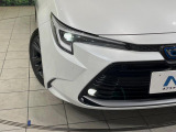 【LEDヘッドライト】悪天候や夜間走行時も良好な視界を確保し安心して運転できる高輝度LEDヘッドライトを装備!点灯速度が早く、消費電力も抑えられています。