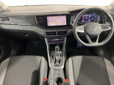 シンプルなデザインと一目でわかるスイッチの配置はPeoples Car=みんなの車という考えの現れです。各スイッチにはバックライトもついており、夜間でも安全に操作して頂けます。