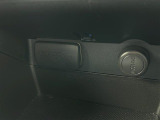 【USB端子】USB接続もついていますので携帯などの電子機器の充電にも使えて便利です♪