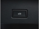 パワーテールゲート ボタン一つで簡単に開け閉めできます。easy open,close機能付きで手がふさがっていても開け閉めできます。