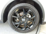 純正18インチアルミ!タイヤサイズは225/50R18です