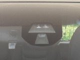 【シティブレーキアクティブシステム】低速走行中に前方の車両等を認識し、衝突しそうな時は警報とブレーキで衝突回避と被害軽減をアシスト。より安全にドライブをお楽しみいただけます。