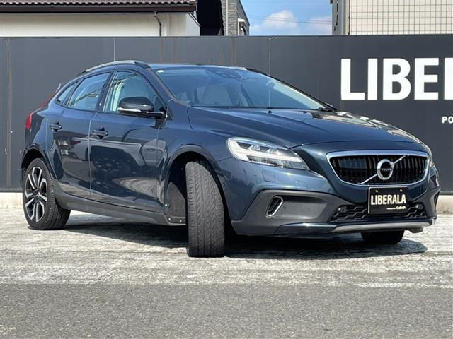 V40クロスカントリーT5 AWD サマム 4WD4WD 本革シート
