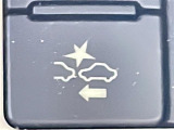 【プリクラッシュセーフティシステム(PCS)】クルマとの衝突の危険を検知したとき、ブザーやブレーキ制御により事故防止をサポートします!機能には限界があるためご注意ください。