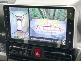 【パノラマモニター】専用のカメラにより、上から見下ろしたような視点で360度クルマの周囲を確認することができます☆死角部分も確認しやすく、狭い場所での切り返しや駐車もスムーズに行えます。