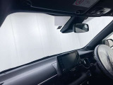 落ち着いたカラーの内装で、ゆったりと運転したい方に。
