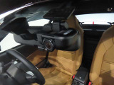 ドライブレコーダー装備:車の走行中の主に外観を中心に記録する撮影機材です!交通事故発生時の責任の所在を明確にしたり、観光等を記録するのにも役立ちます!
