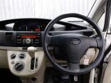 運転席に座ると☆こんな感じです♪