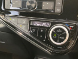 【オートエアコン】一度お好みの温度に設定すれば、車内の温度を検知し風量や温度を自動で調整。暑い…寒い…と何度もスイッチ操作をする必要はありません。快適な車内空間には必須の機能ですね♪