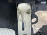 気になる車はすぐにお問い合わせください!画面右側の0066から始まる無料ダイヤルからお問い合わせ下さい!専門スタッフがお車のご質問にお答えいたします!