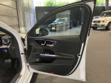 認定中古車販売台数6年連続第1位!シュテルン世田谷グループのメルセデス・ベンツ新百合ヶ丘へ是非お越し下さいませ。2016年2期連続優秀顧客満足度販売店受賞のスタッフが丁寧にご対応いたします。