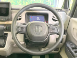 インテリアに合わせたデザインのステアリングは、運転される方のことも考え、運転しやすい形状、大きさです。是非一度、実際に触ってお確かめください。
