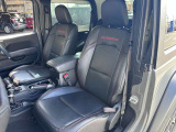 弊社では全車両の事前点検整備を行っております。またご納車前に再度点検整備を行い、全国ご自宅前までご納車致します。正規ディーラーならではのクオリティと安心をお届けしております!