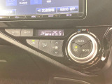 【オートエアコン】一度お好みの温度に設定すれば、車内の温度を検知し風量や温度を自動で調整。暑い…寒い…と何度もスイッチ操作をする必要はありません。快適な車内空間には必須の機能ですね♪